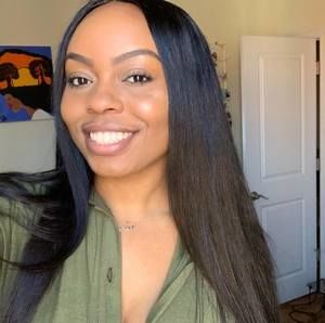 Meet your Posher, Fatima